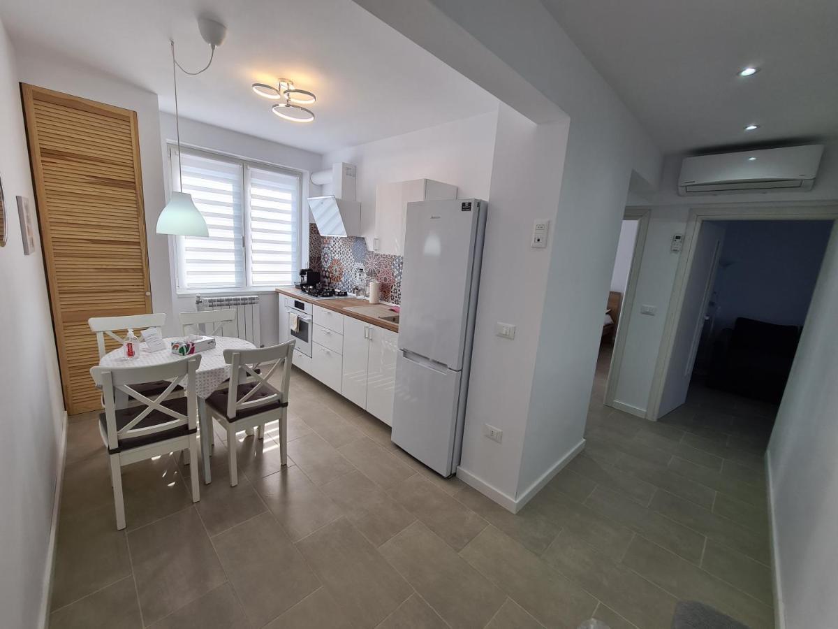 Mia Apartament Lägenhet Tulcea Exteriör bild