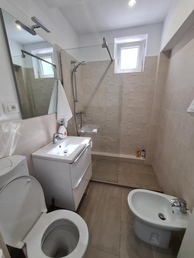 Mia Apartament Lägenhet Tulcea Exteriör bild