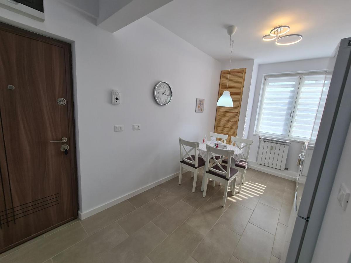 Mia Apartament Lägenhet Tulcea Exteriör bild