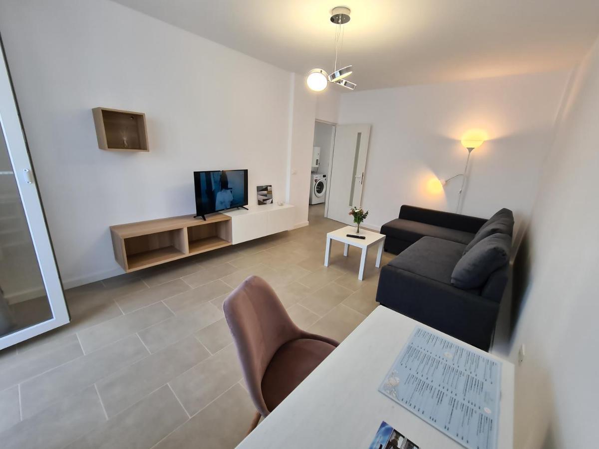 Mia Apartament Lägenhet Tulcea Exteriör bild