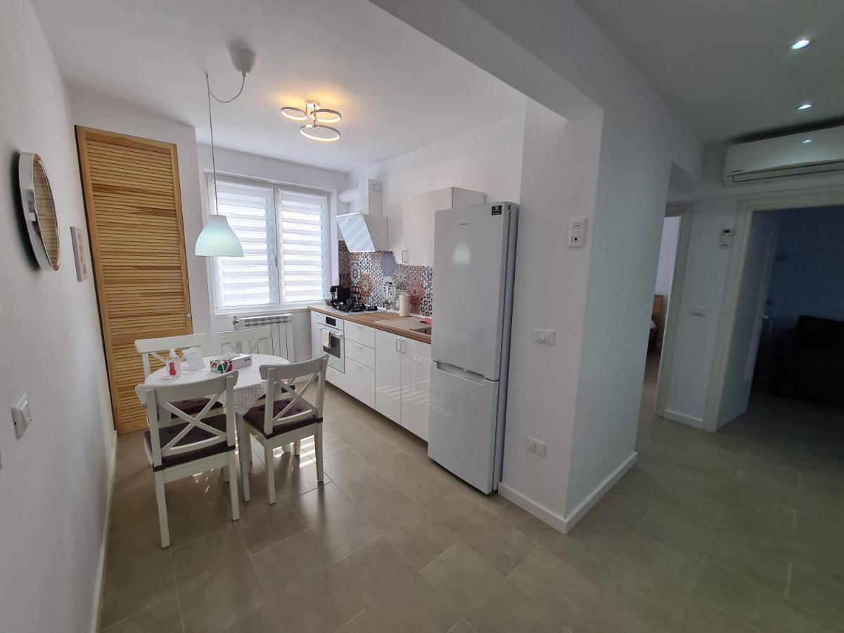 Mia Apartament Lägenhet Tulcea Exteriör bild