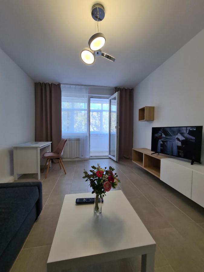 Mia Apartament Lägenhet Tulcea Exteriör bild